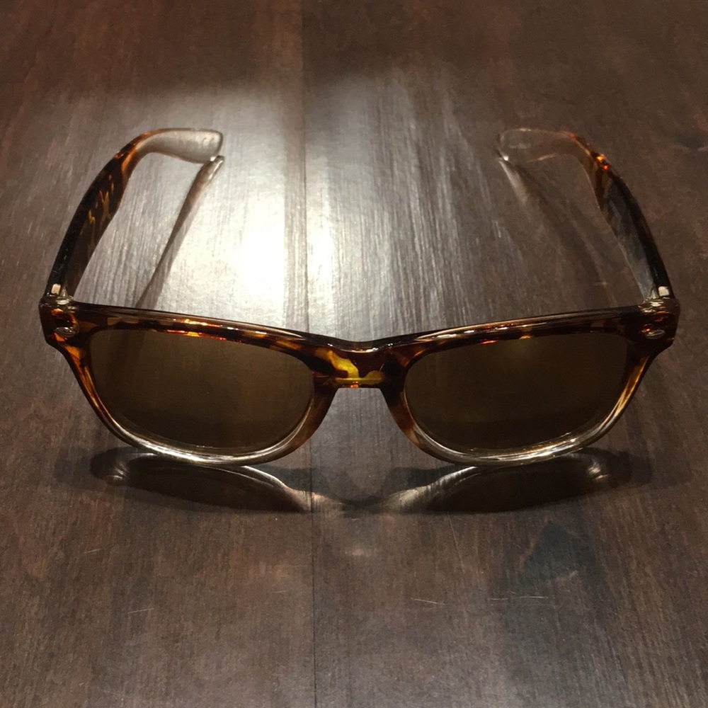TURTLE SHELL SUN GLASSES